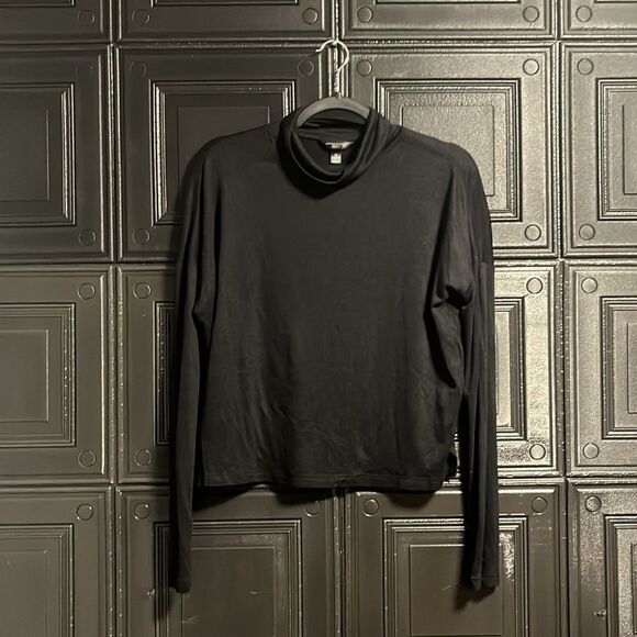 Banana Republic Black turtleneck - Picture 1 of 2